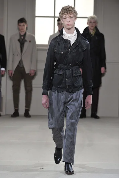 Look 5